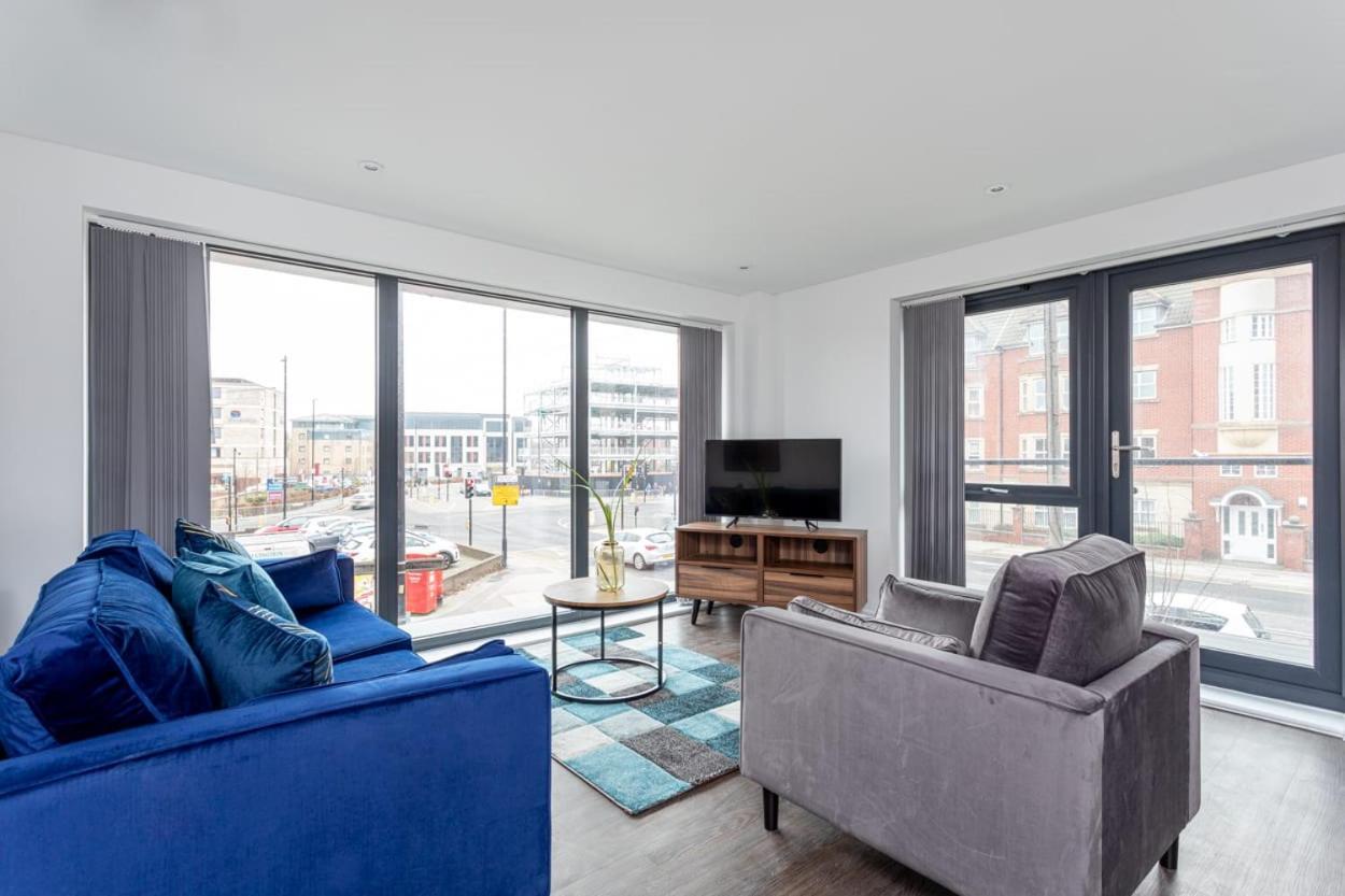 Apartment Modern And Stylish 2 Bedroom