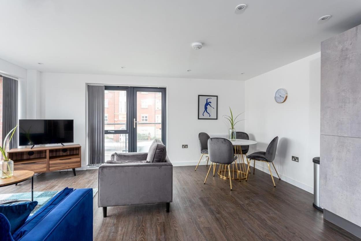 Modern And Stylish 2 Bedroom Apartment