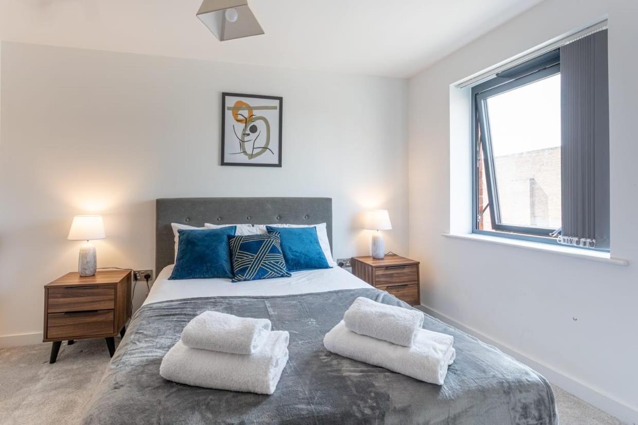 Apartment Modern And Stylish 2 Bedroom York